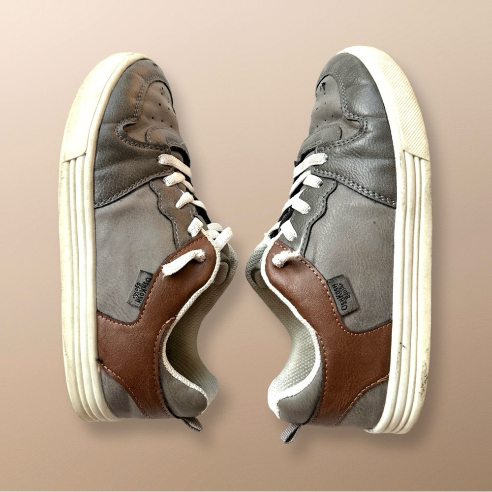 ⭐️ 5 for $25 OshKosh B'gosh Brown and Gray Boys’ Sneakers Size 2 - Picture 4 of 11